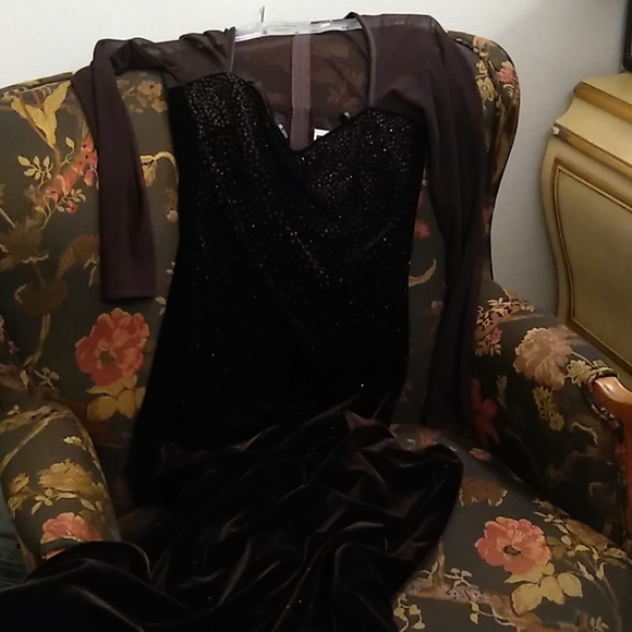 Tadashi Petite Embellished Brown Velvet Dress, Med - Picture 1 of 8